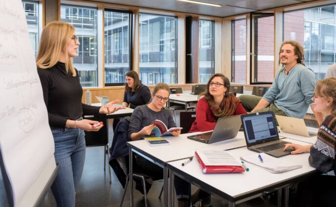 Sozialmanagement: Nicht abstrakte Theorie, sondern Forschungspraxis ist gefragt