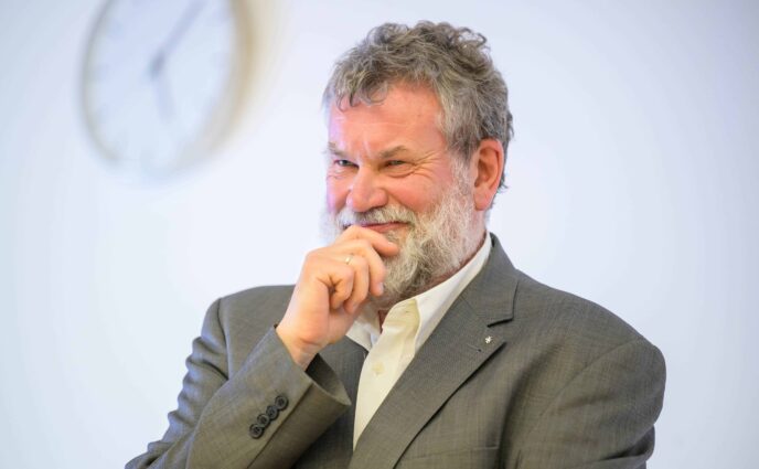 Wilhelm Schwendemann wird in den Ruhestand verabschiedet