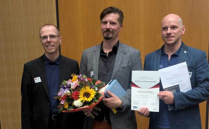 Nachwuchspreis zur Beratung im Beruf geht an Master-Absolvent für Supervision