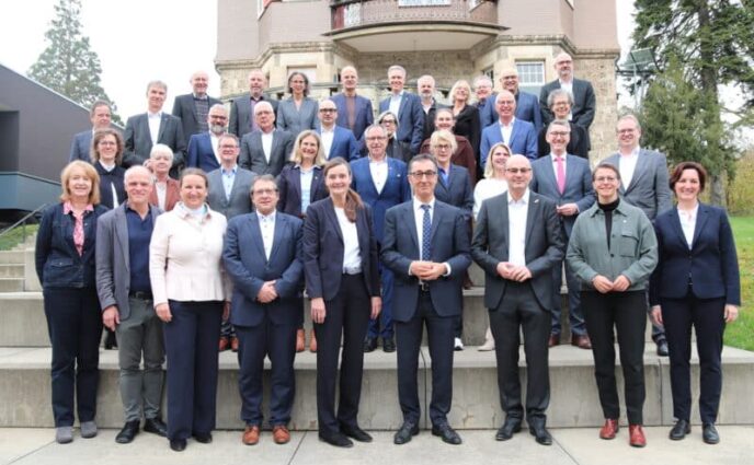 Herbsttagung der Hochschulen für Angewandte Wissenschaften: Hochschulpolitik und gesellschaftliche Resilienz im Mittelpunkt