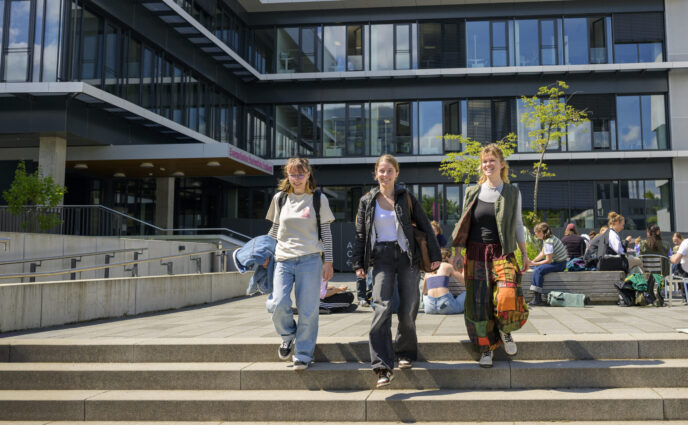 Selbst ein Zukunftsmodell Kita 2036 entwerfen und vor Publikum pitchen – wir verstehen Praxis umfassend
